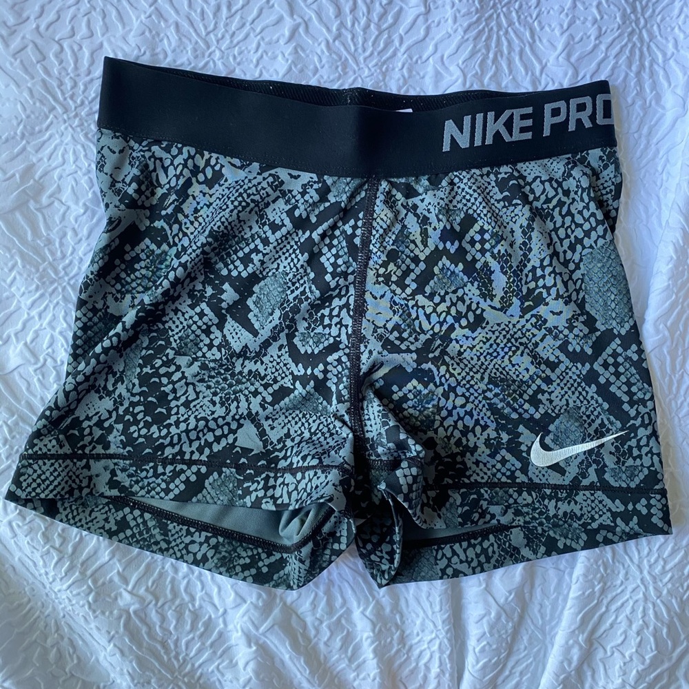 snakeskin patterned nike pro spandex